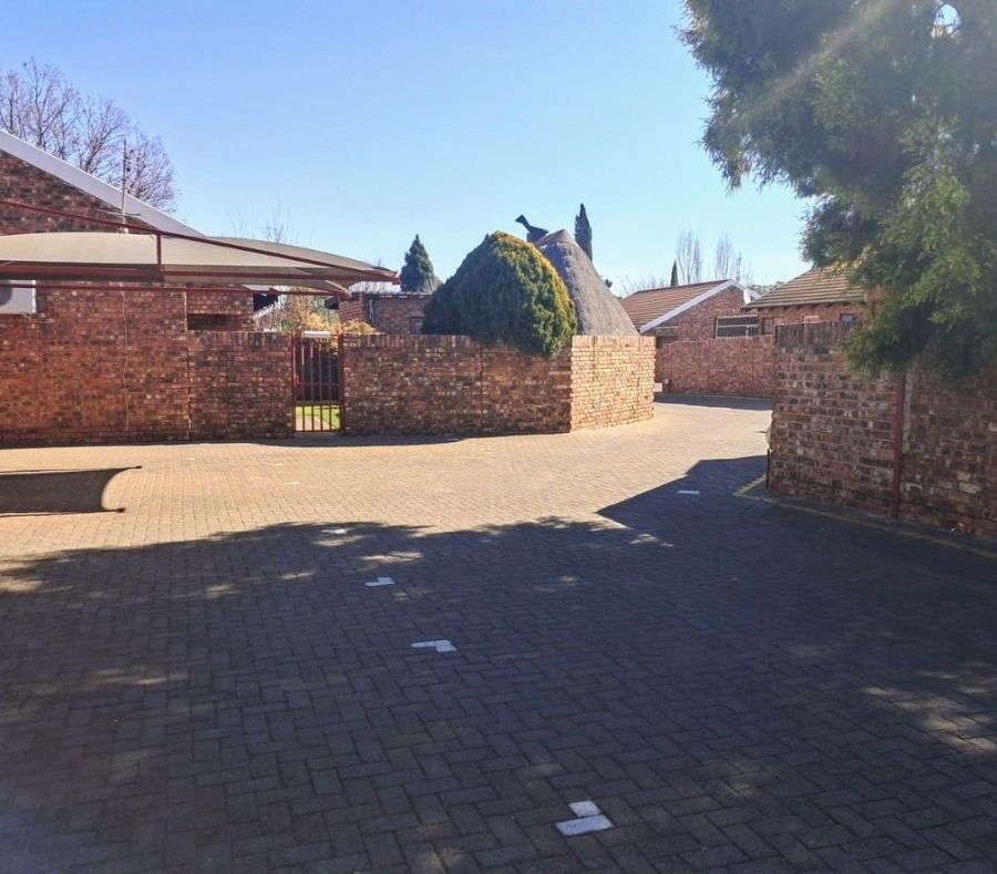 3 Bedroom Property for Sale in Langenhovenpark Free State